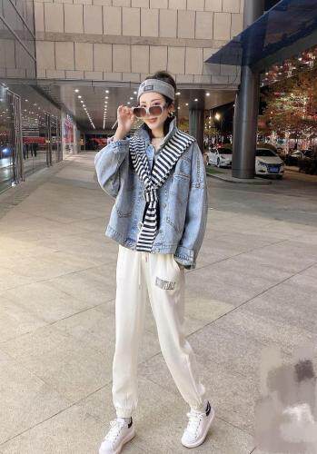 条纹带帽牛仔外套，女装，衣生缘