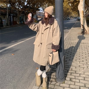 卡其色工装连帽圈圈毛拼接羽绒服女2025年冬季新款90绒长款派克服图片