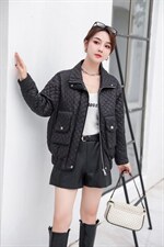 2021秋冬新款时尚轻薄衣拼皮包边服女短宽松休闲外套，女装棉衣/棉服，芊芊细羽