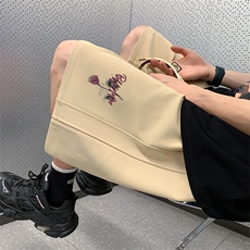 卡其色