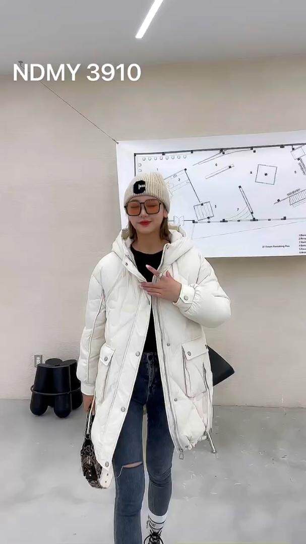 90白鸭绒长款羽绒服，女装羽绒服，尼帝曼依