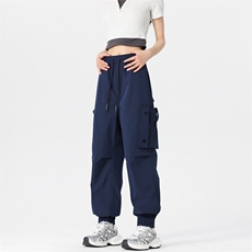 藏青色
