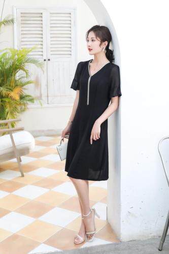 夏装小衫，其它，伊洛姿