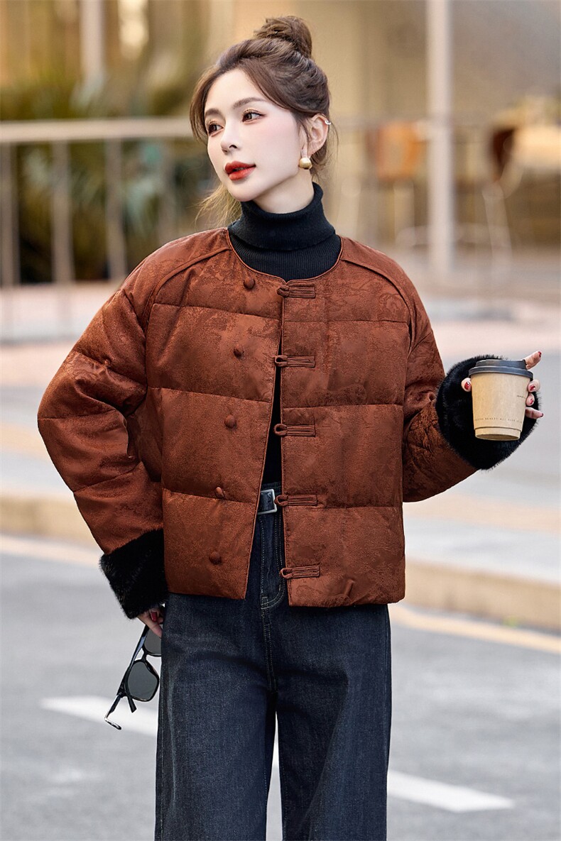 短款羽绒服女2024冬新款小个子高级感超好看新中式国风盘扣面包服,女装羽绒服,依如秀(原杭风阁)