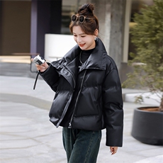 美拉德蛋白皮PU皮衣羽绒服女冬季2025年新款韩版短款小个子设计感，女装羽绒服，意芙