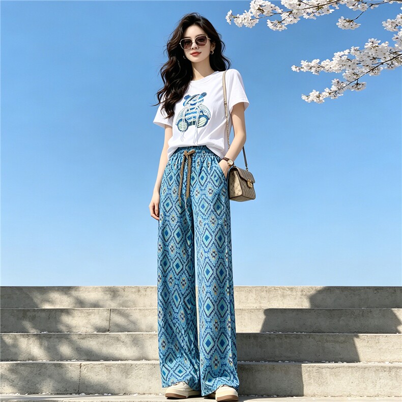 韩版减龄休闲时尚简约套装女夏季新圆领镶钻小熊短袖阔腿裤两件套,女装套装/套裙,江南