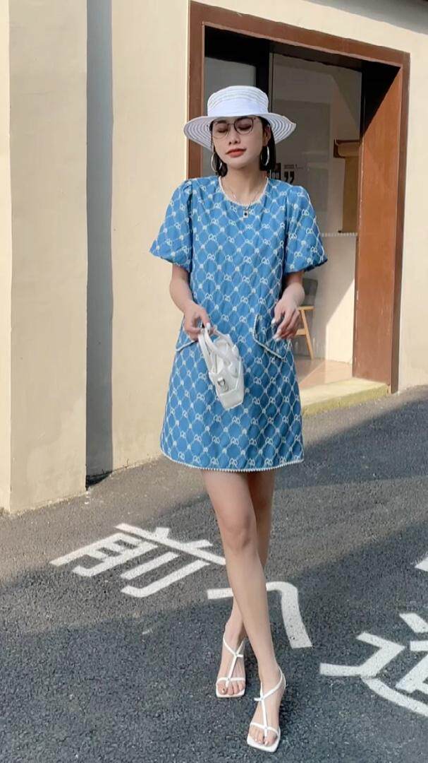 重工刺绣牛仔连衣裙，女装连衣裙，时代公主