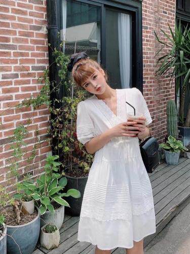 【现货】夏季新款时尚简约收腰娃娃裙，女装，裴兔子