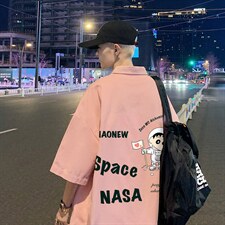 粉红色