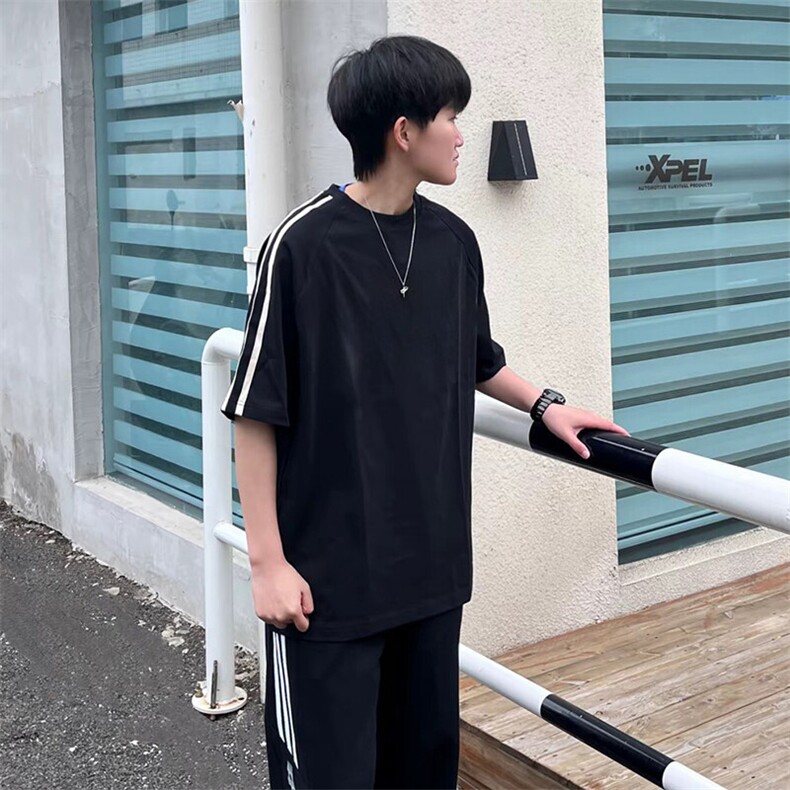 抖音得物高品质二开240克宽松纯棉美式潮牌三条杠织带短袖T恤,男装T恤,电商A486