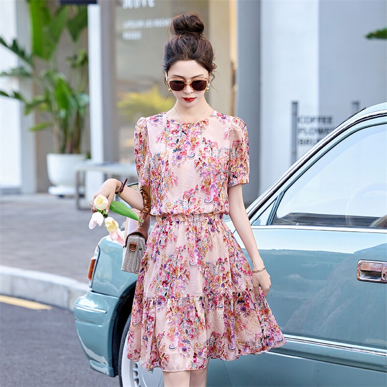 高级感蕾丝拼接印花连衣裙女2025夏新款收腰显瘦洋气减龄气质裙子,女装连衣裙,沁沁公主