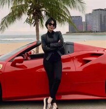 2022年春季新款潮流时尚短款皮衣外套，女装皮衣，L·H·X