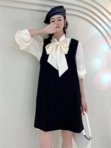 背心套装图片