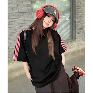 抖音得物品质二开240克宽松纯棉美式潮牌印花三条杠中性风短袖T恤图片