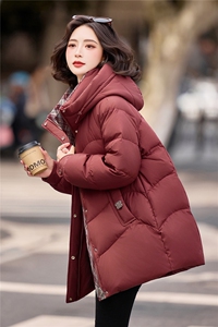 现货2025年冬季新款休闲中长款90绒羽绒服外套女保暖拼子拼接连帽图片