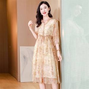 真丝连衣裙2025夏季新款大码女装衣服桑蚕丝高端精致气质碎花裙子图片