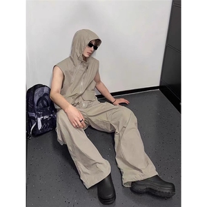 拉链连帽马甲褶皱工装裤套装男小众设计感无袖坎肩宽松休闲长裤潮图片