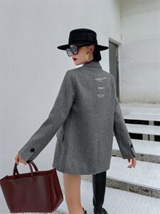秋季新款烫钻西服图片