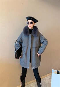 狐狸毛领派克图片