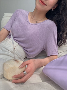 女友鹅蛋领设计百搭好看长袖图片