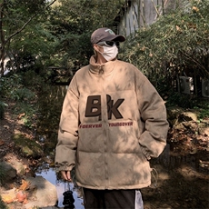 卡其色