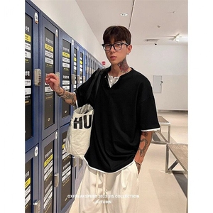 网图 假两件灰色v领t恤男夏季设计感短袖美式潮牌半袖7067-P40图片