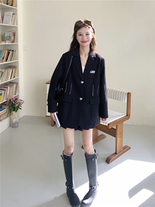 黑色西装外套女秋季爱心金属扣重工拉链口袋宽松廓形休闲设计感图片
