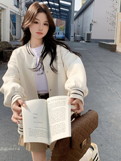 春季潮流棒球服外套女校园风简约休闲小众韩系超好看小个子上衣女，女装短外套，慧峰