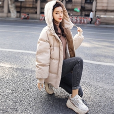 现货秒发短款大码棉服200斤宽松显瘦连帽2024年冬季时尚外套，女装棉衣/棉服，妃曼