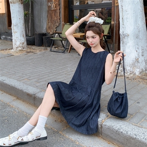 法式减龄复古牛仔无袖背心连衣裙女夏2025新款小个子百褶裙巨好看图片