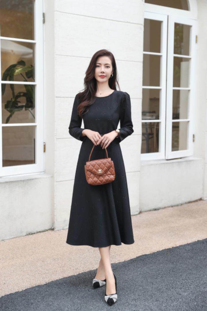 气质连衣裙，女装连衣裙，蓝芝衣秀