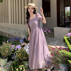 紫色方领收腰显瘦连衣裙女2023夏季新款法式轻熟风高级感气质长裙，女装连衣裙，2C037