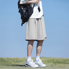 浅灰色