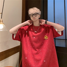 酒红色