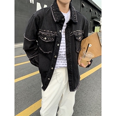 黑色