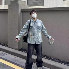 蓝色