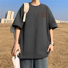 深灰色