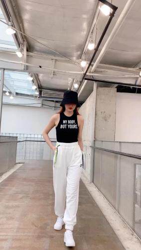 鸿然衣坊 HRYF108425