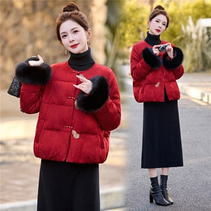 依如秀2026年冬季狐狸毛羽绒服图片