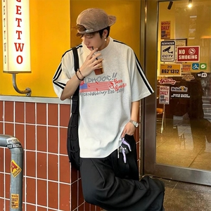 抖音得物高品质二开240克宽松纯棉美式潮牌三条杠织带短袖T恤图片