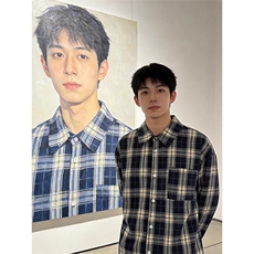 藏青色