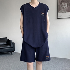 藏青色