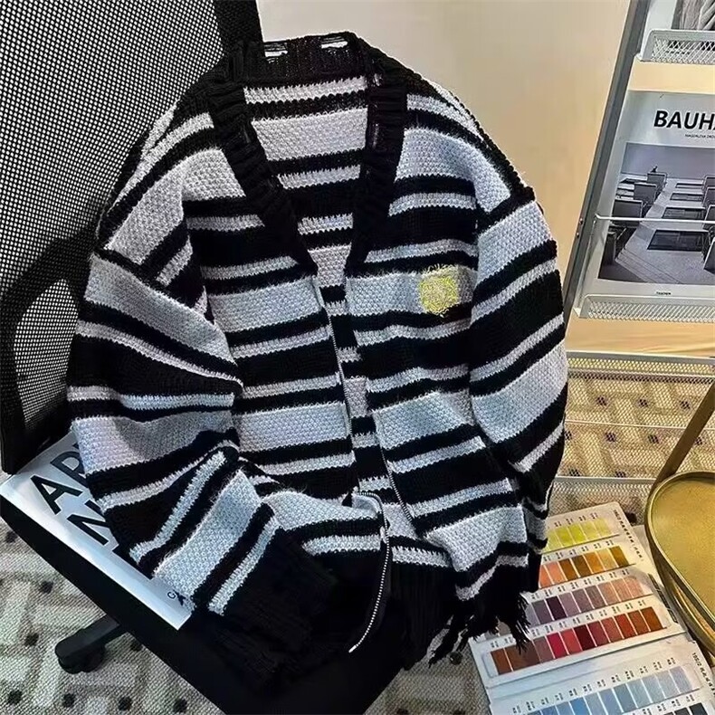 M253-P50 复古条纹破坏感针织衫男女宽松休闲情侣水貂毛刺图片