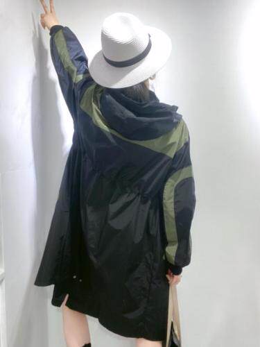 欧版大版撞色拼接风衣，女装风衣，芭娜美纳