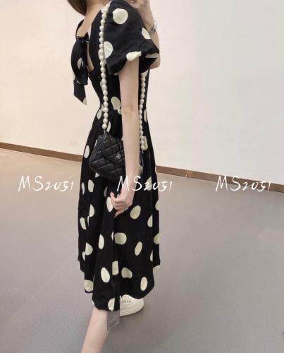 夏季新款连衣群，女装，米社