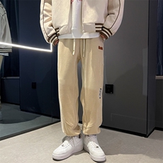 卡其色