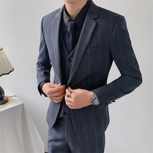 韩版修身男士西服套装格子西装三件套新郎结婚礼服图片