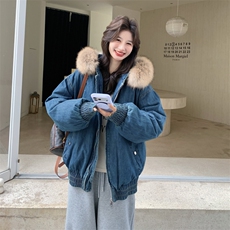 现货复古气质连帽牛仔羽绒服女配狐狸毛可拆卸保暖外套中长款，女装羽绒服，2C159