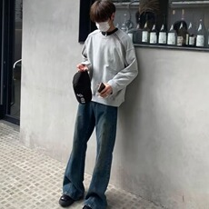 灰色