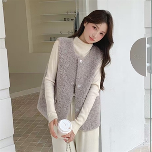 当季新款  皮毛一体马甲2C229-86106-P175-K375图片
